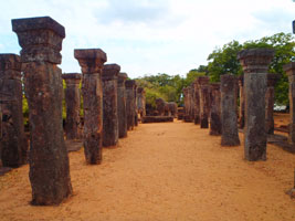 Polonnaruwa Attraction 