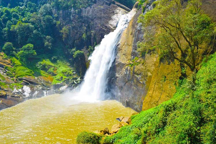 Dunhinda Falls in Sri Lanka 